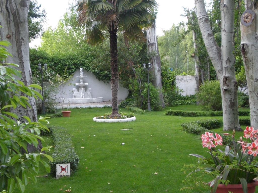 Hotel Mercedes Aranjuez Esterno foto