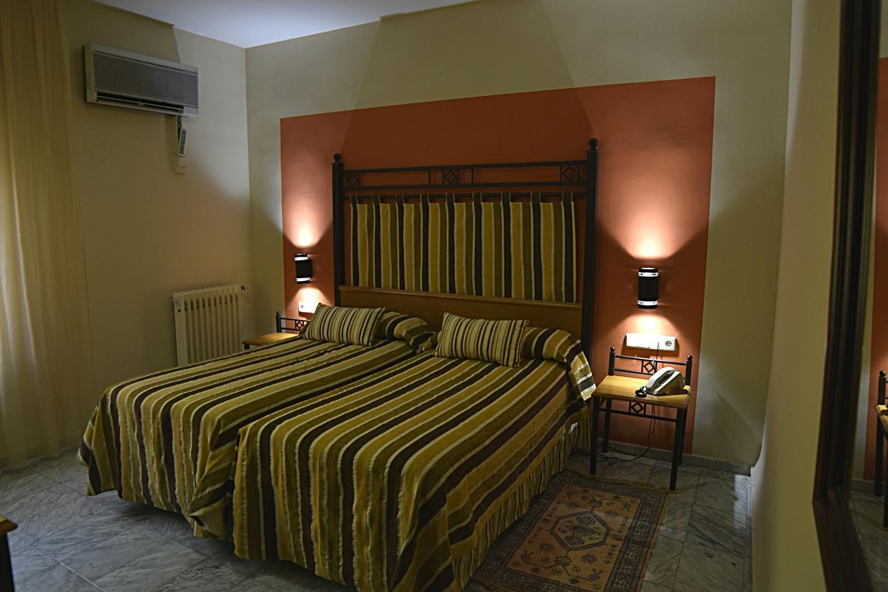 Hotel Mercedes Aranjuez Esterno foto