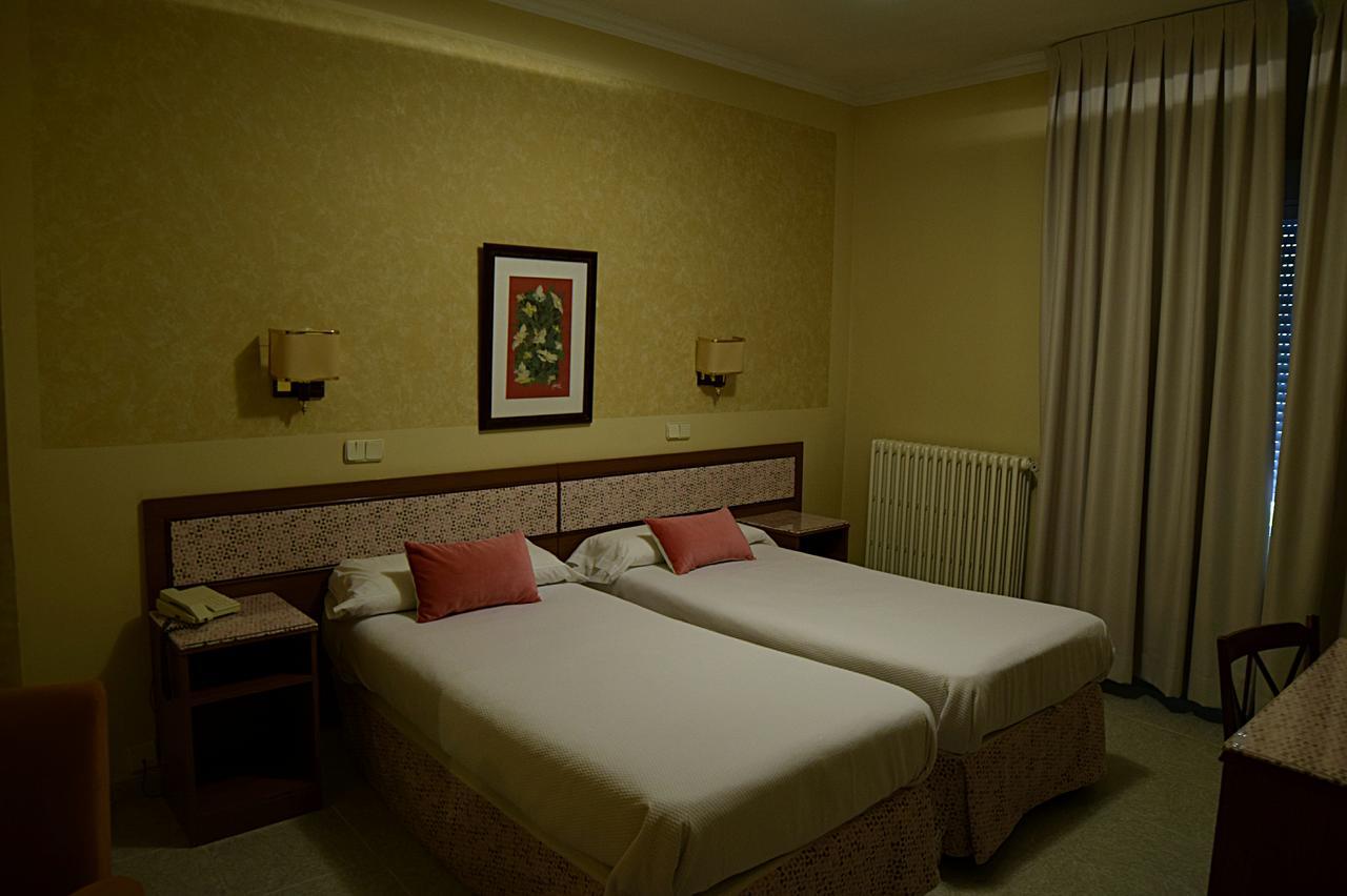 Hotel Mercedes Aranjuez Esterno foto