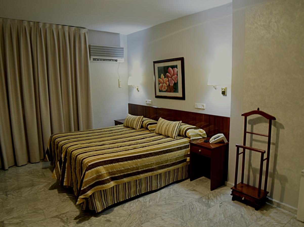 Hotel Mercedes Aranjuez Esterno foto