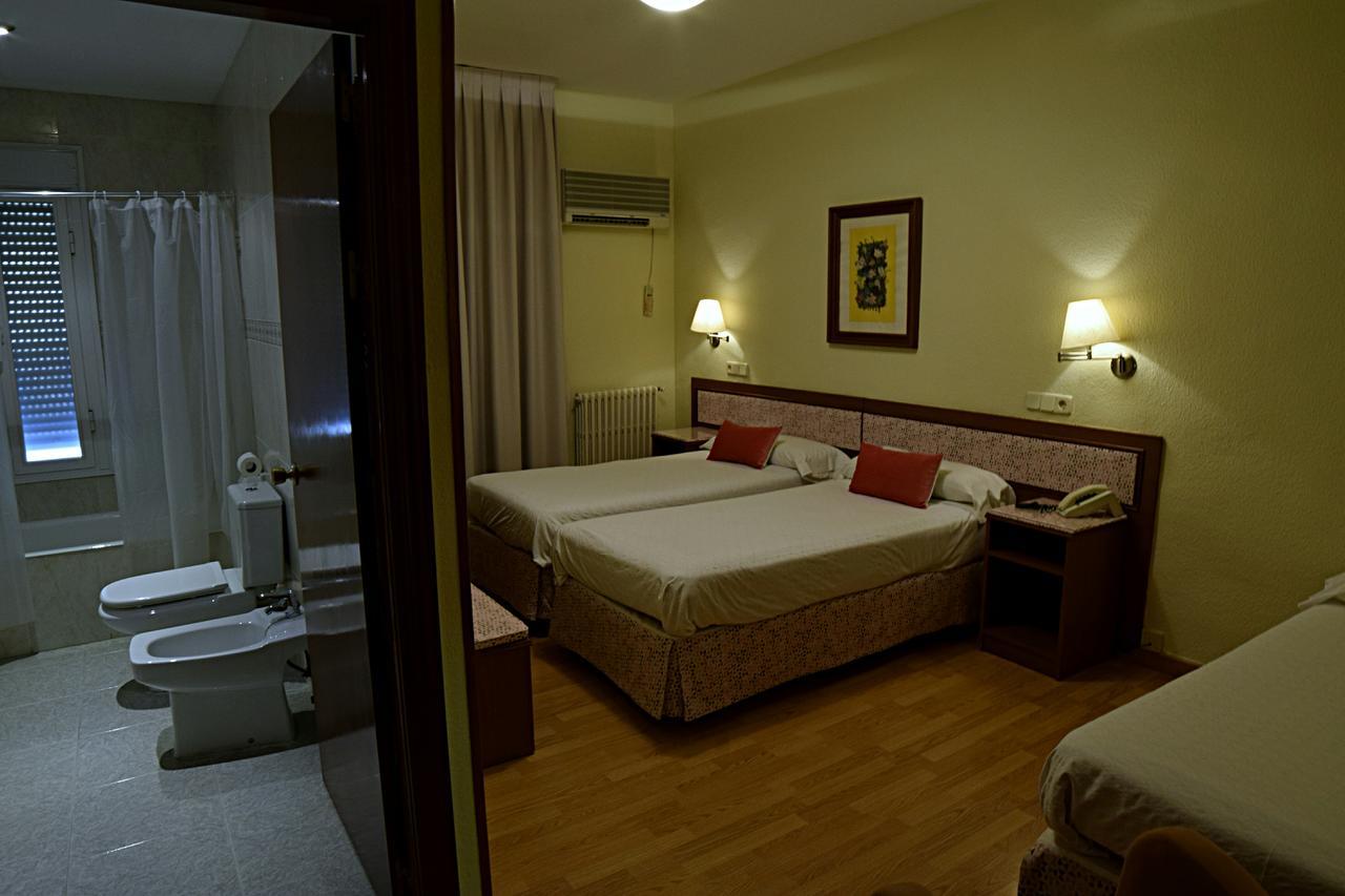 Hotel Mercedes Aranjuez Esterno foto