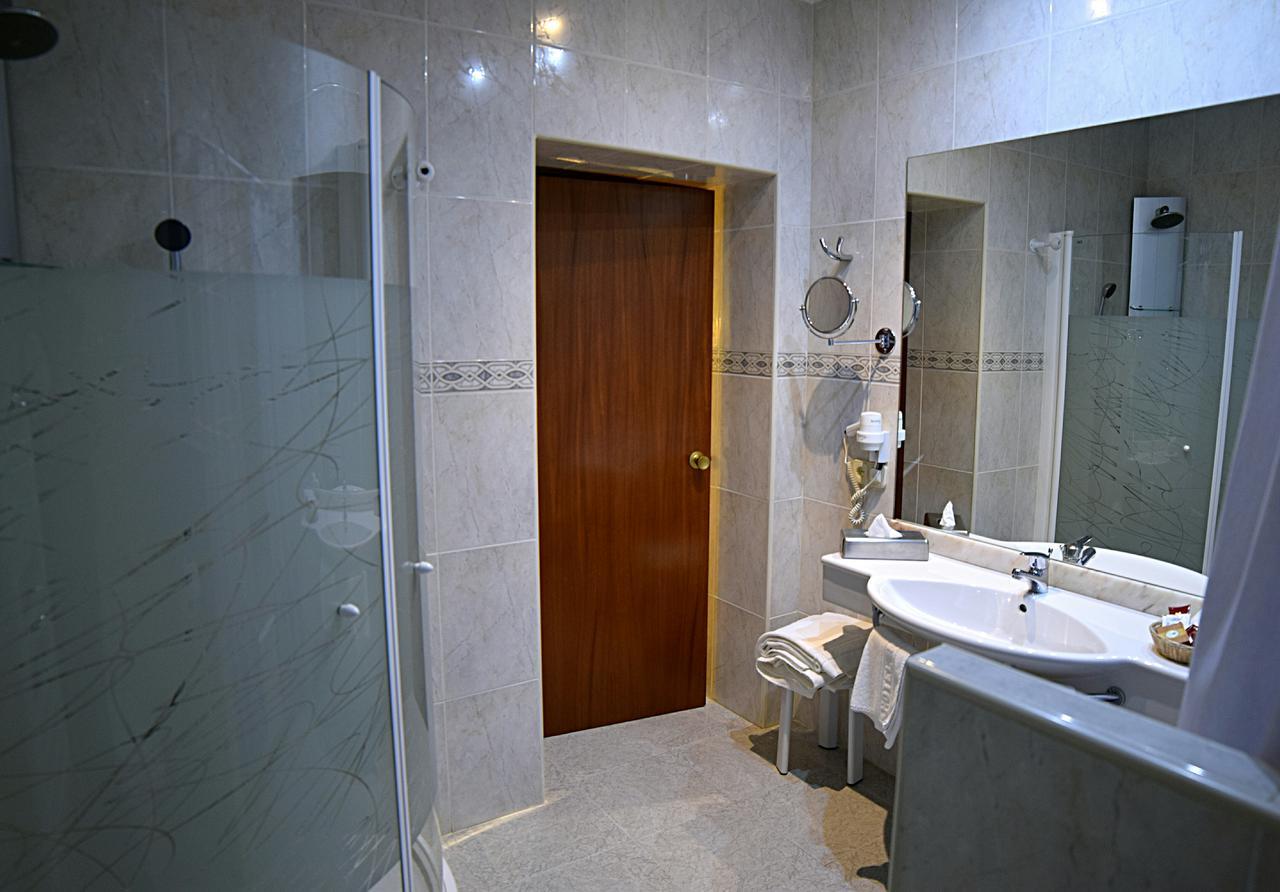 Hotel Mercedes Aranjuez Esterno foto